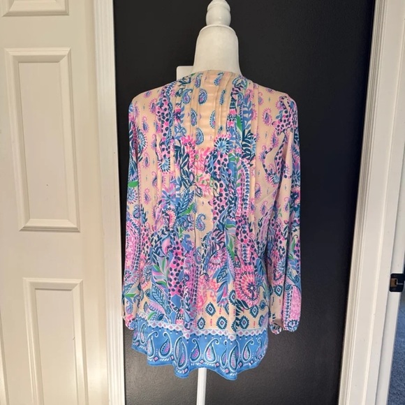 Lilly Pulitzer Marilina Tunic Top in Flocking to Paradise
Size Small - Picture 4 of 12